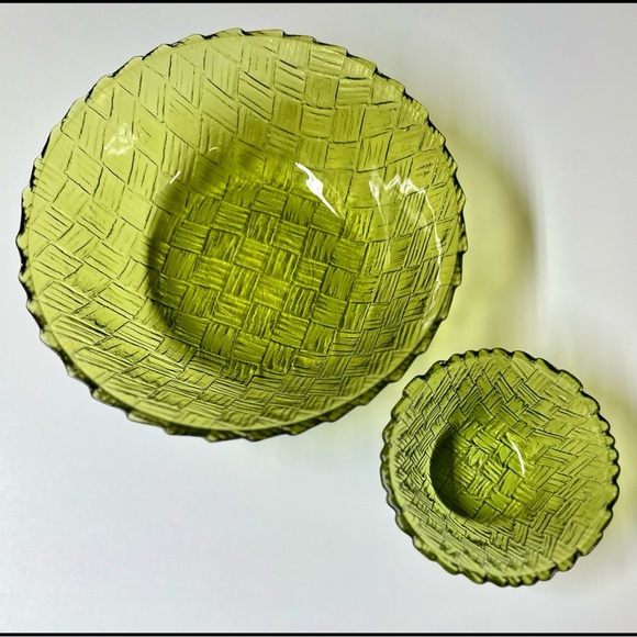 Vintage Indiana glass basket weave chip and dip set - Picture 2 of 4